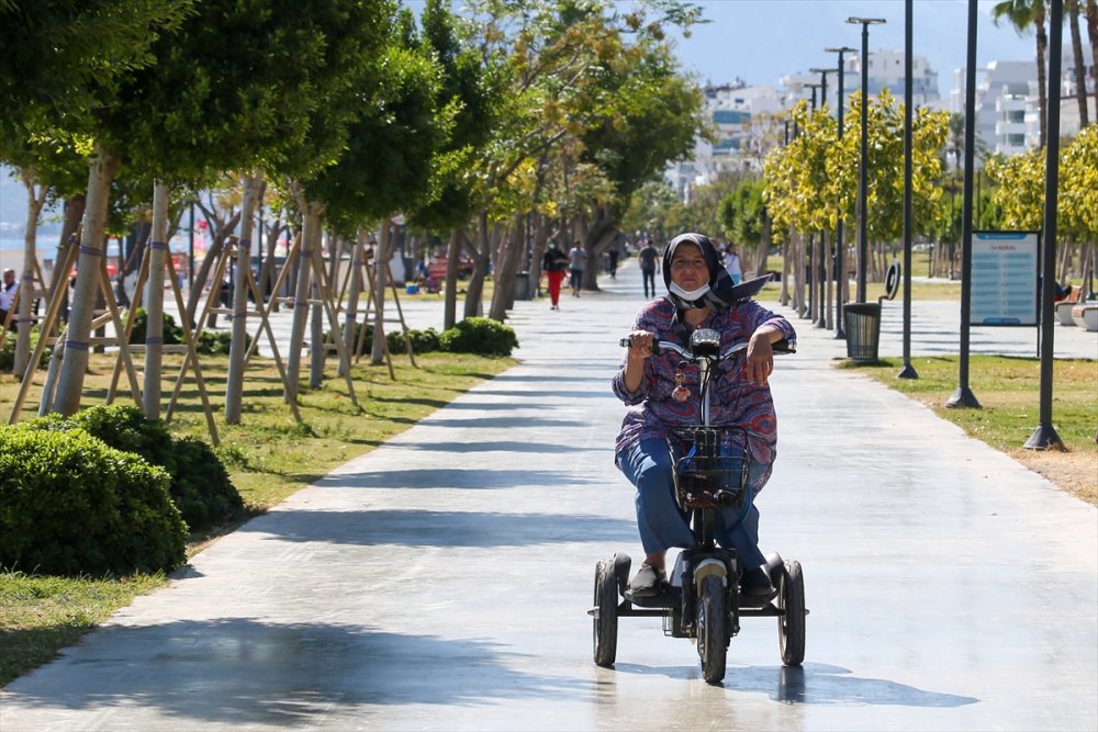 Antalya'da Ekimde Deniz Keyfi