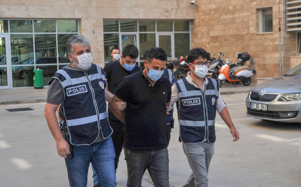 Kendilerini Polis Gibi Gösterip Çöktüler