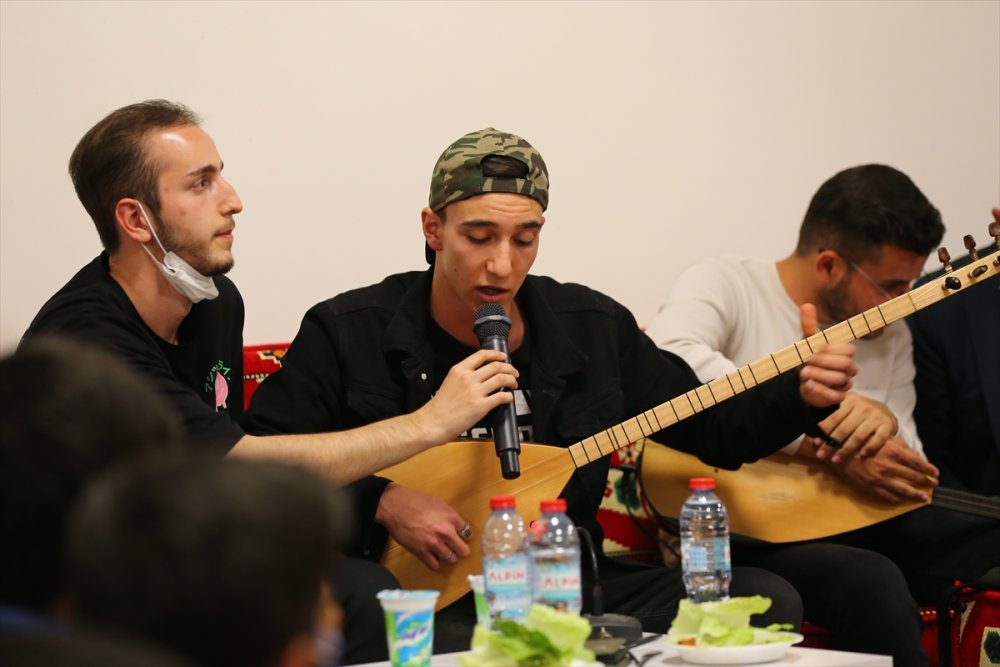 Aksaray'da Öğrencilerler Keyifli Anlar