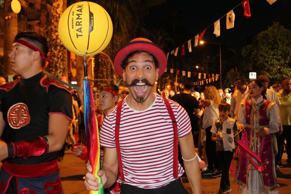 Antalya'da 6. Kaleiçi Old Town Festivali Başladı