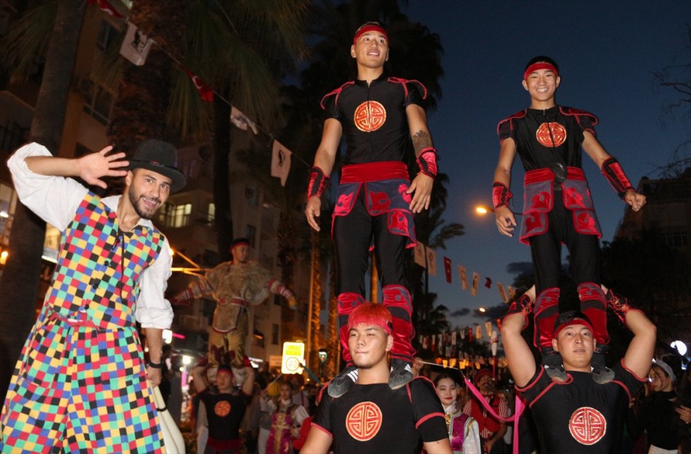 Antalya'da 6. Kaleiçi Old Town Festivali Başladı