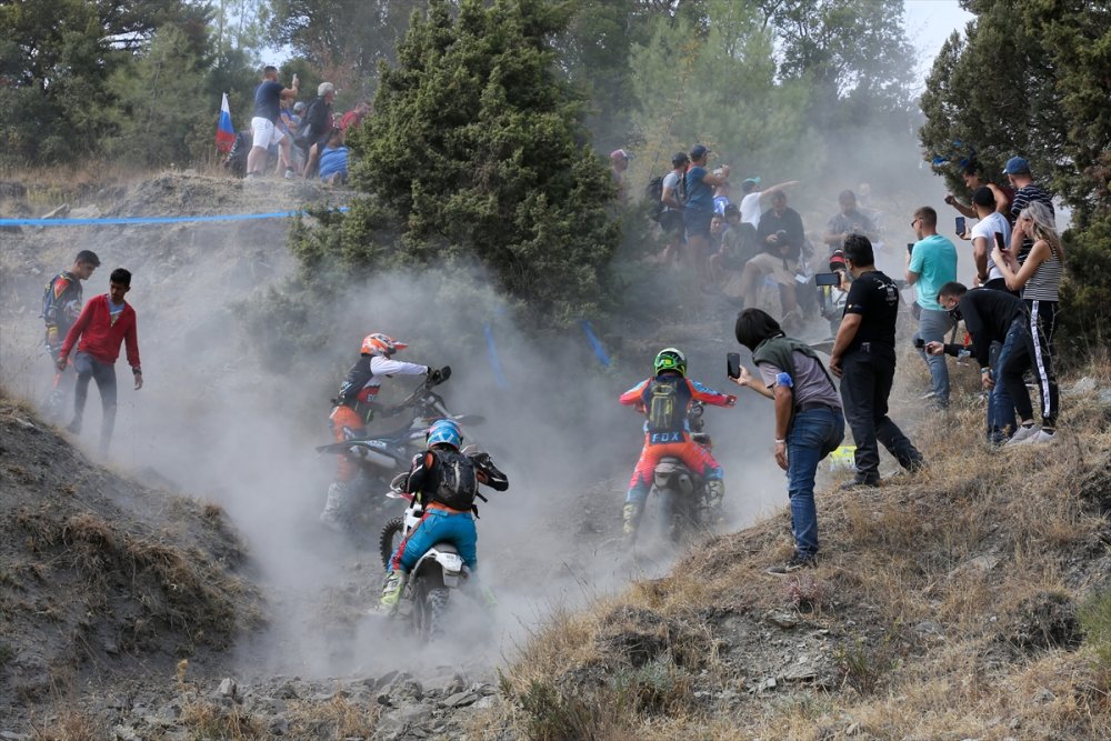 Sea To Sky Enduro Yarışları'nda "Sky Race" Etabını Wade Young Kazandı