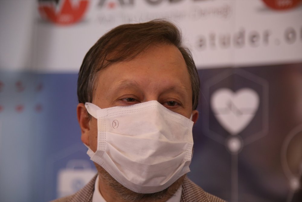 Gençlerin Rahatlığı Toplum Sağlığını Tehdit Ediyor