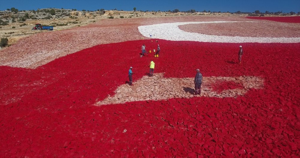 Mersin'in Mut İlçesinde Dev Bayrak Çalışması