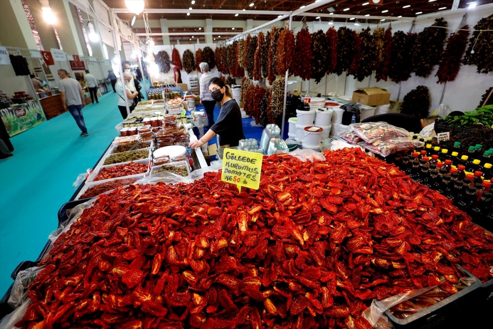 Yöresel Ürünler Fuarı Antalya'da Açıldı