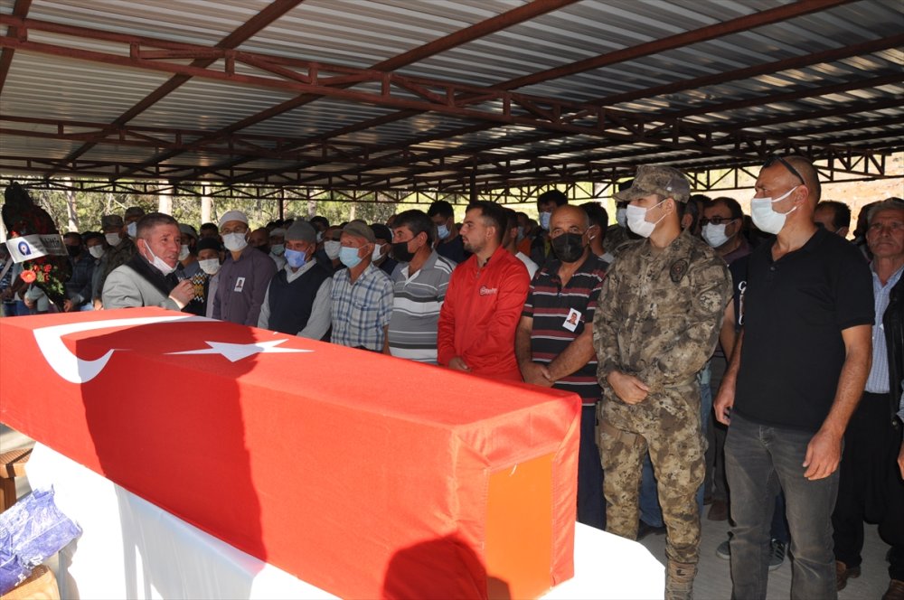 Polis Memurunun Cenazesi Mersin'de Defnedildi