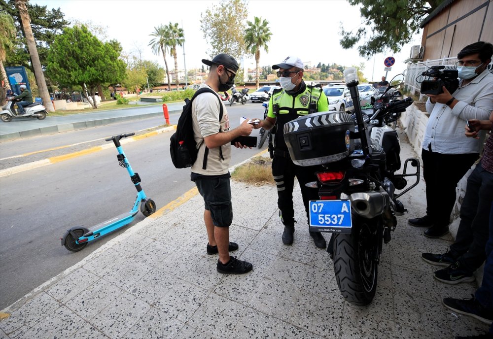 Antalya'da Elektrikli Scooter Kullanımına İlişkin Denetim Gerçekleştirildi