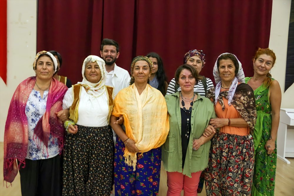 Bu Grubun Hikayesinde Kadınlar Olacak