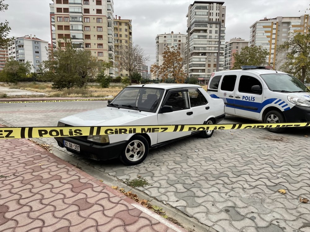 Konya'da Bir Kişi Park Halindeki Otomobilde Ölü Bulundu
