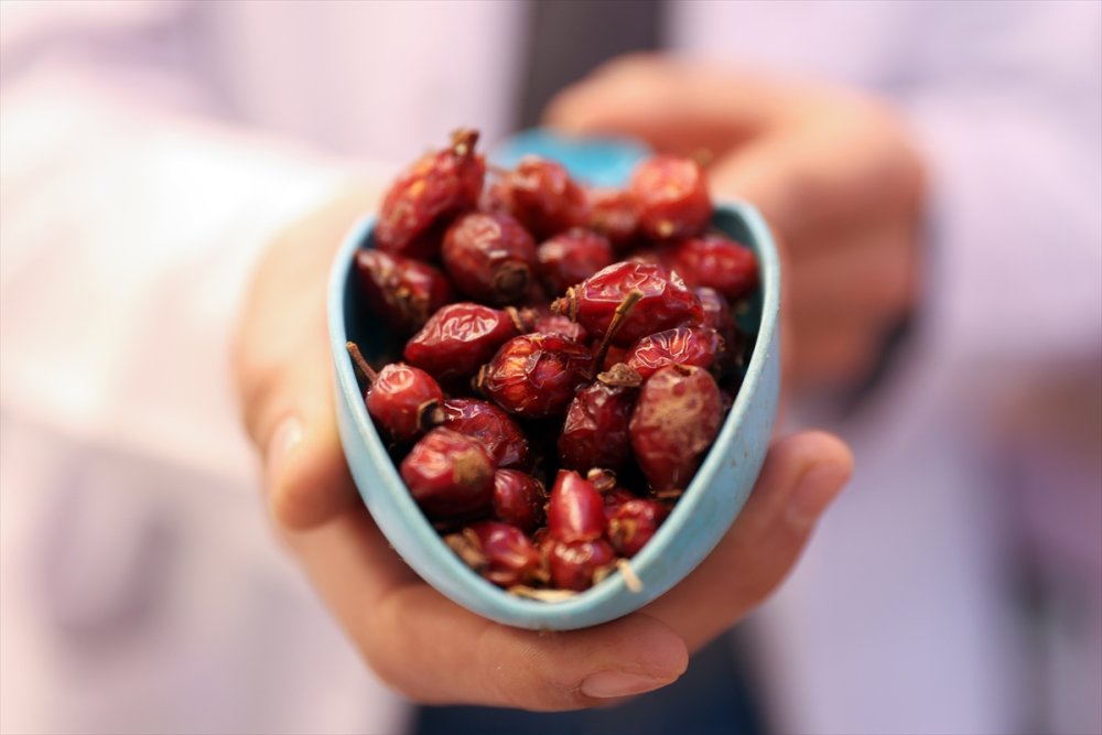 Yanlış Tüketilen Bitki Çayları Şifadan Çok Zarar Veriyor