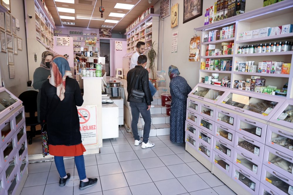 Yanlış Tüketilen Bitki Çayları Şifadan Çok Zarar Veriyor