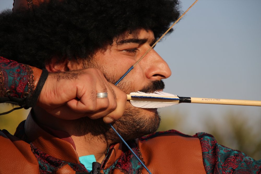 Bilgisayar Oyunu İle Başlayan Merak Eğitmen Yaptı