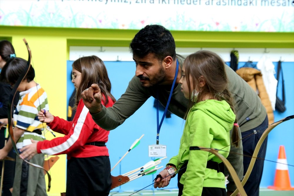 Bilgisayar Oyunu İle Başlayan Merak Eğitmen Yaptı