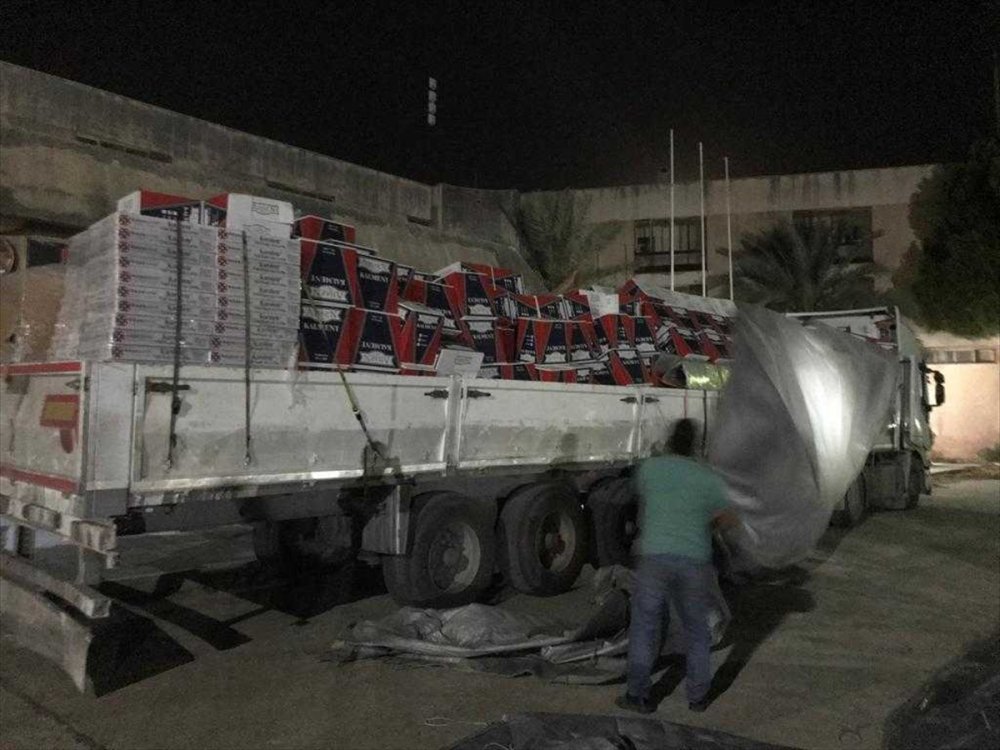 Mersin'de Kaçak 3 Milyon 210 Bin Makaron Ele Geçirildi