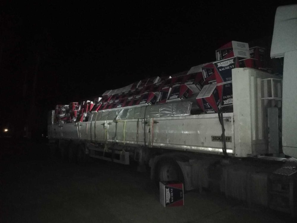 Mersin'de Kaçak 3 Milyon 210 Bin Makaron Ele Geçirildi