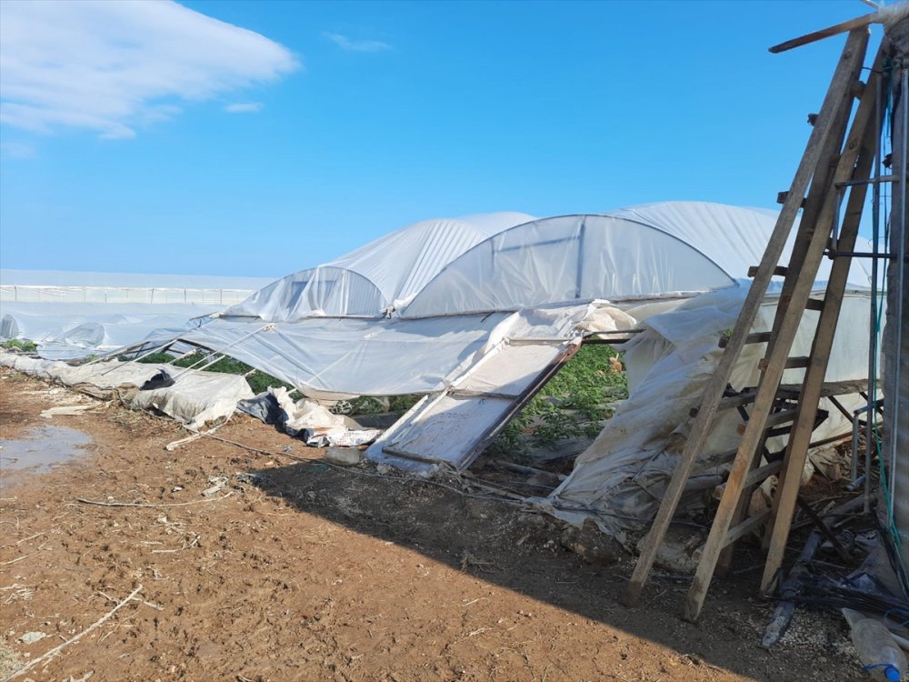 Mersin’de Şiddetli Rüzgar Ve Sağanak Etkili Oldu