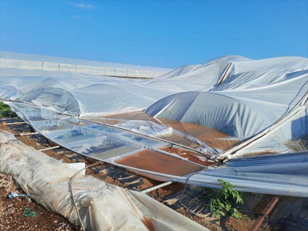 Mersin’de Şiddetli Rüzgar Ve Sağanak Etkili Oldu