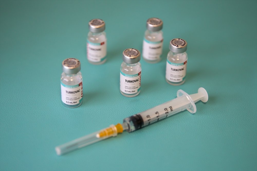 Vatandaşlar Yerli Aşı Turkovac'ı Güvenilir Buluyor