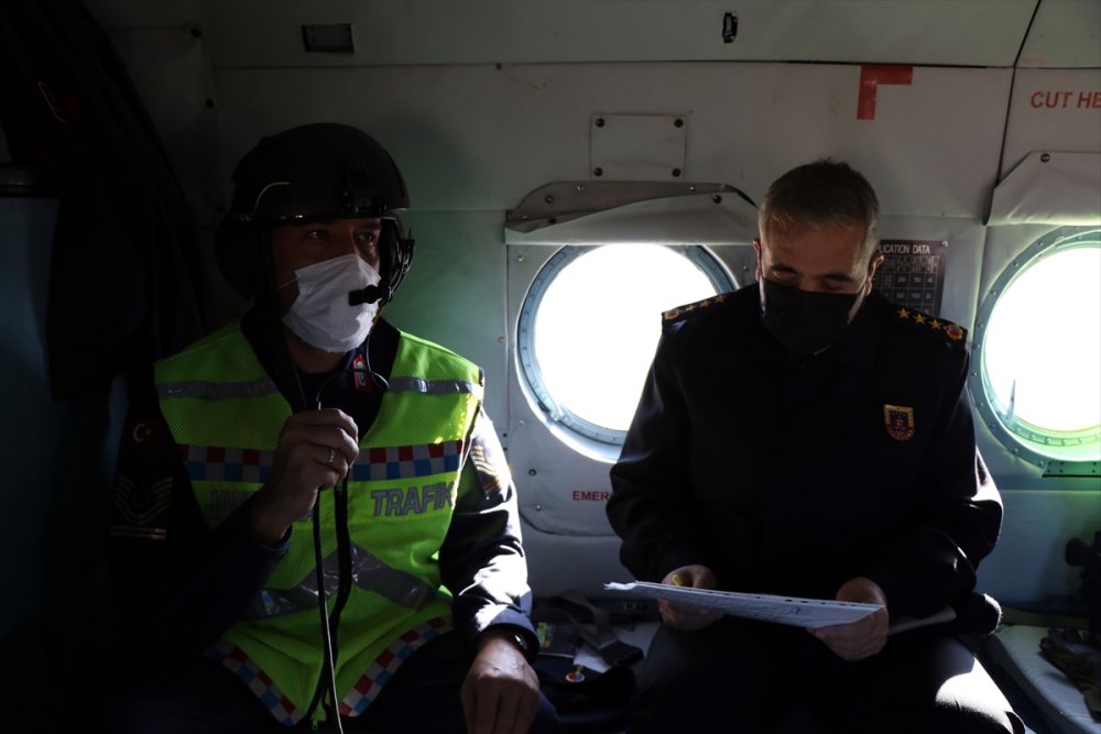 Kayseri'de Jandarmadan Helikopter Destekli Trafik Denetimi