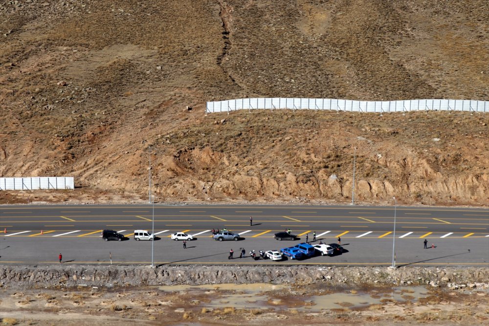 Kayseri'de Jandarmadan Helikopter Destekli Trafik Denetimi