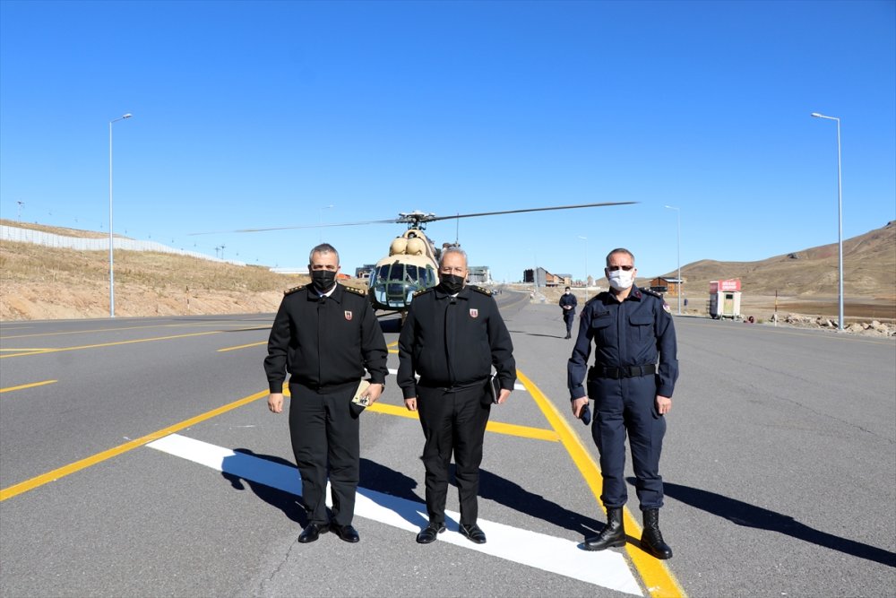 Kayseri'de Jandarmadan Helikopter Destekli Trafik Denetimi