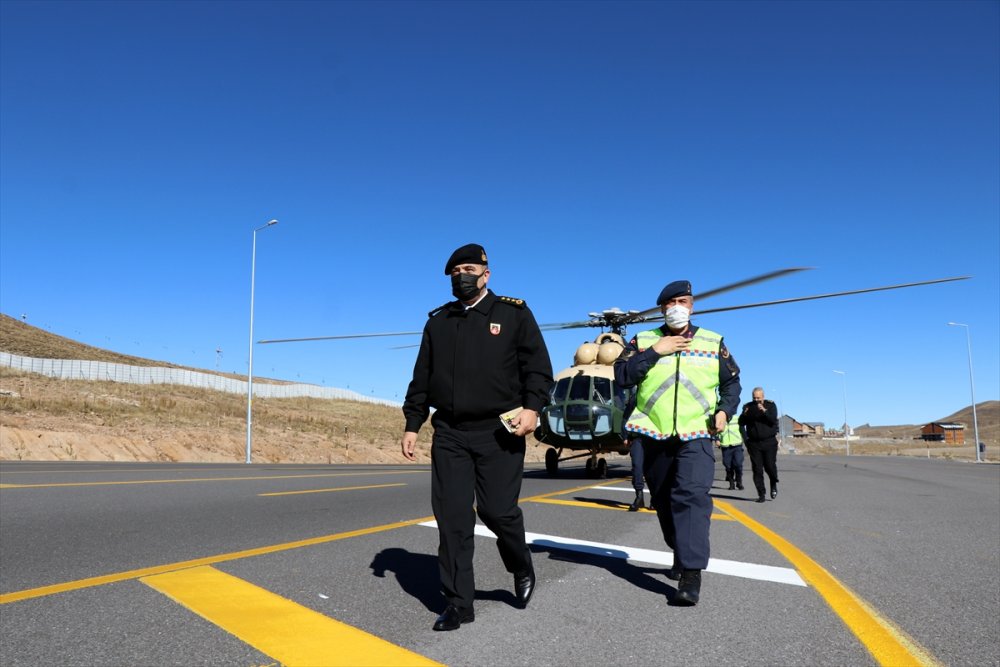 Kayseri'de Jandarmadan Helikopter Destekli Trafik Denetimi