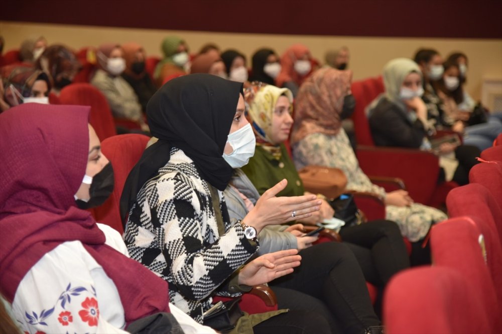 KMÜ'de Mezun Öğrenciler Buluşması