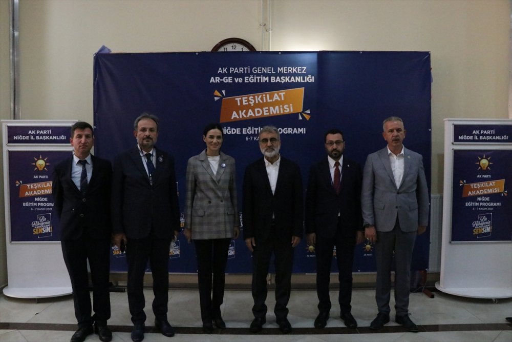 Niğde'de Ak Parti Teşkilat Akademisi Devam Ediyor