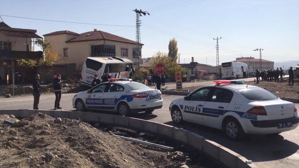 Kayseri'de Feci Kazada 1 Kişi Öldü, 10 Kişi Yaralandı