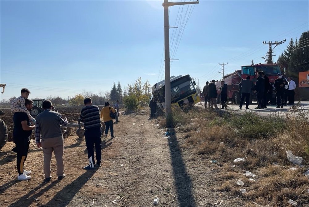 Konya'da Belediye Otobüsü Kaza Yaptı: 17 Yaralı