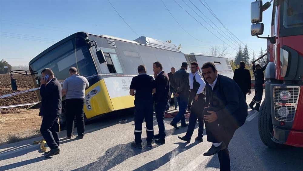 Konya'da Belediye Otobüsü Kaza Yaptı: 17 Yaralı