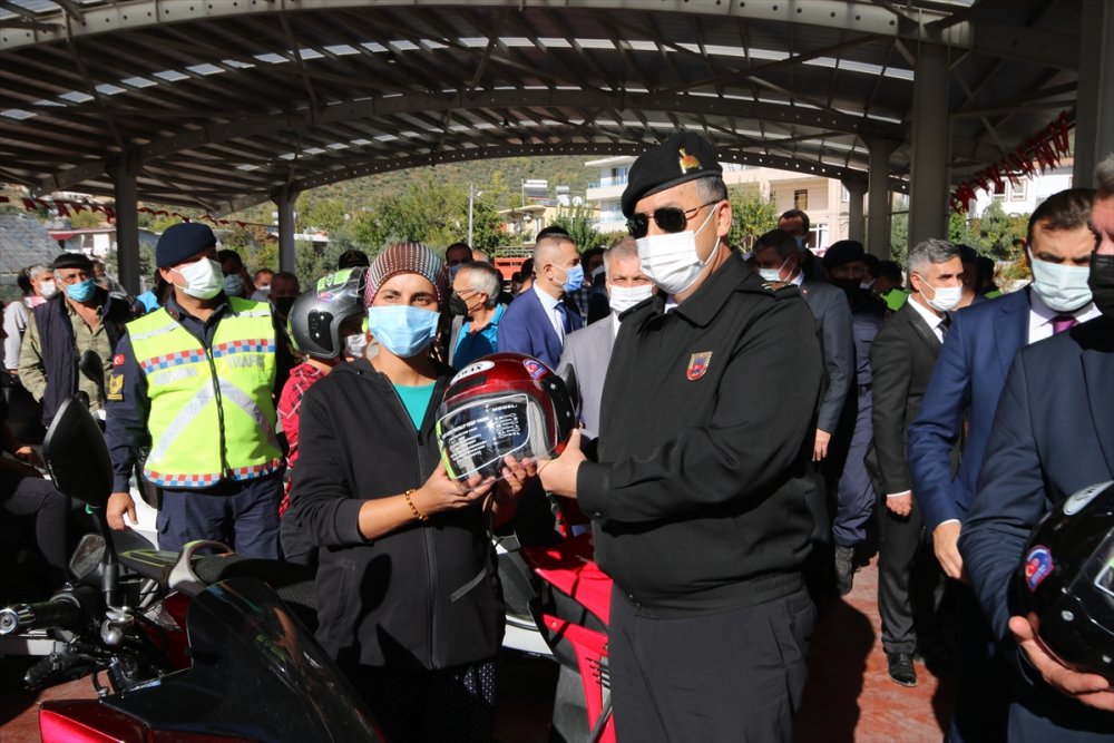 Kaş'ta Trafik Etkinliği Düzenlendi