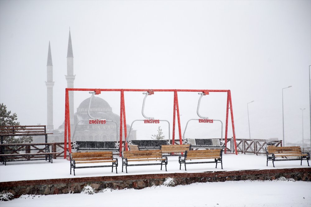 Erciyes Kayak Merkezi'nde Kış Manzaraları