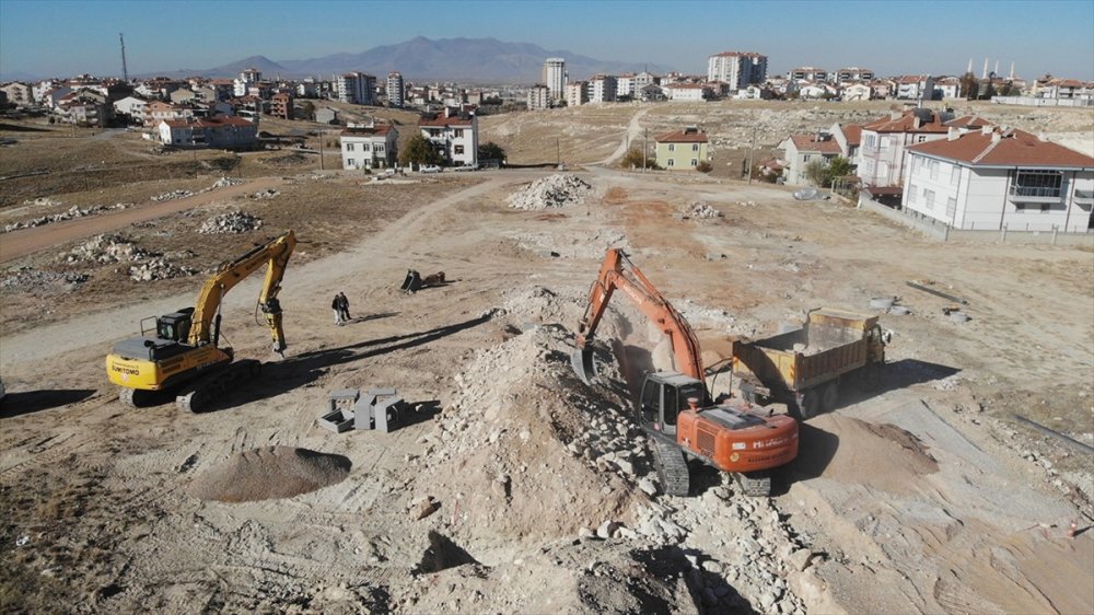 Karaman Belediyesinin Alt Yapı Ve Üst Yapı Çalışmaları Sürüyor