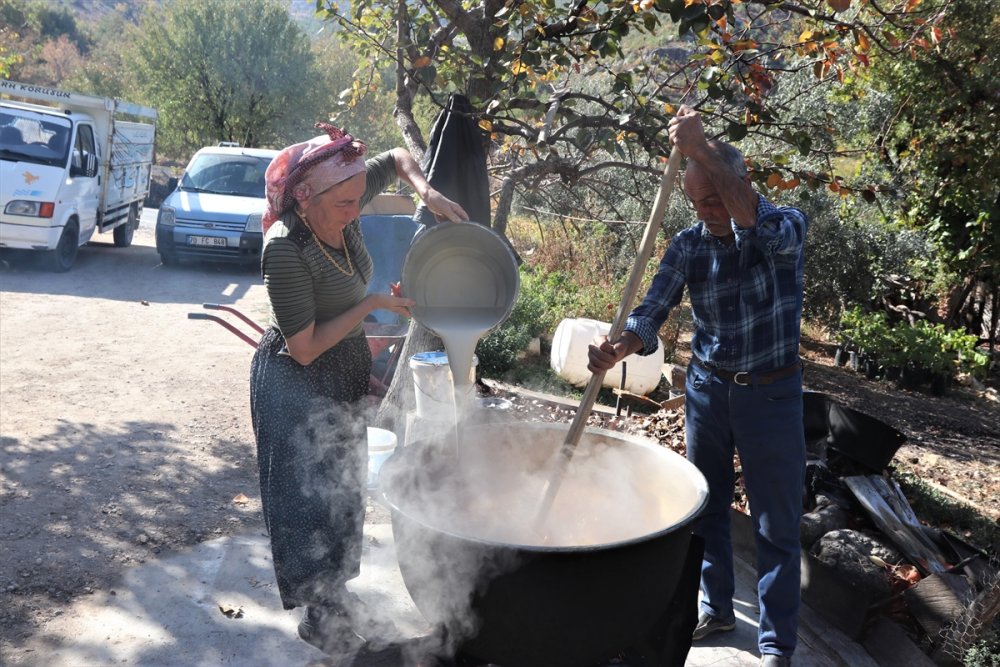 Karaman'da Pekmez ve Cevizin Harika Uyumu