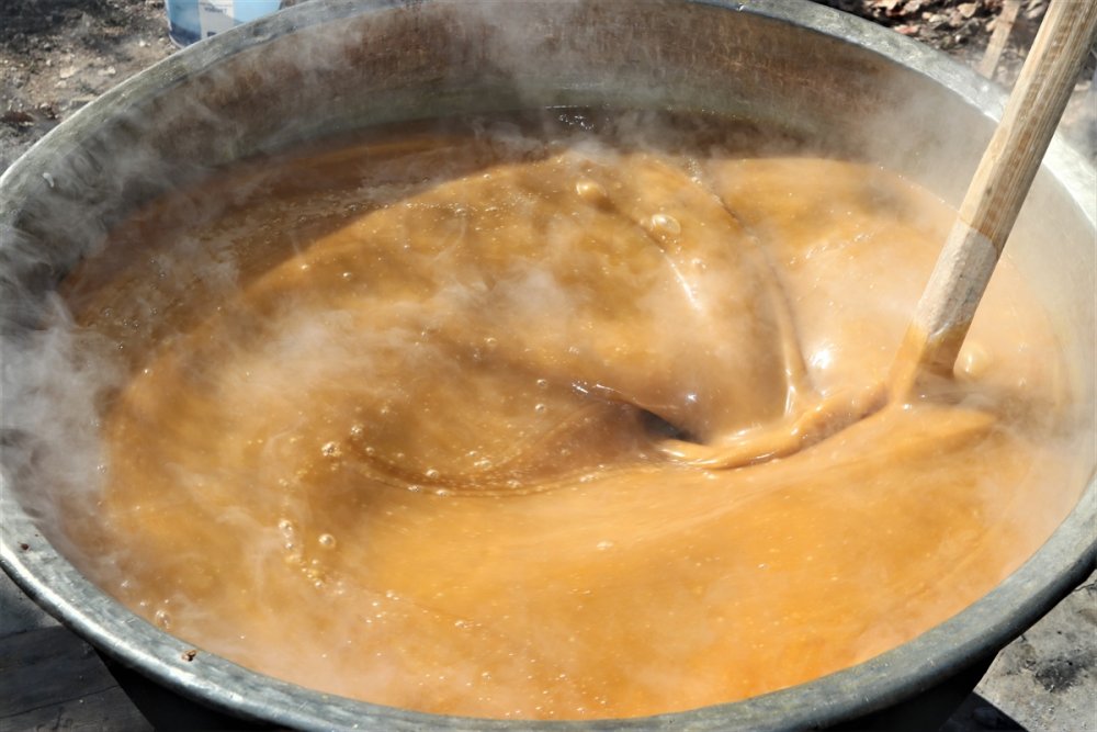 Karaman'da Pekmez ve Cevizin Harika Uyumu