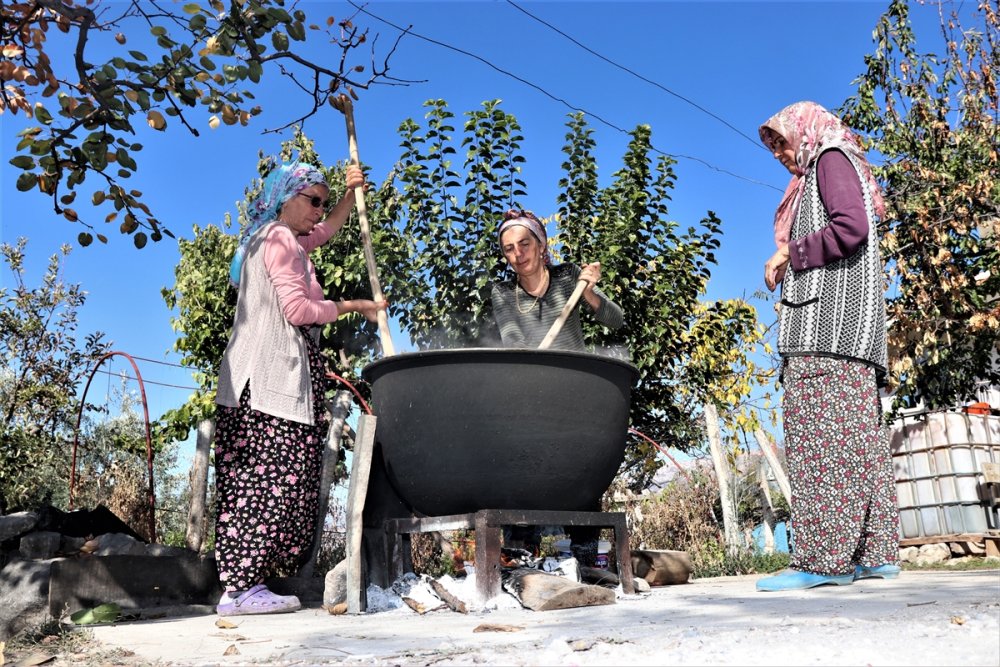 Karaman'da Pekmez ve Cevizin Harika Uyumu
