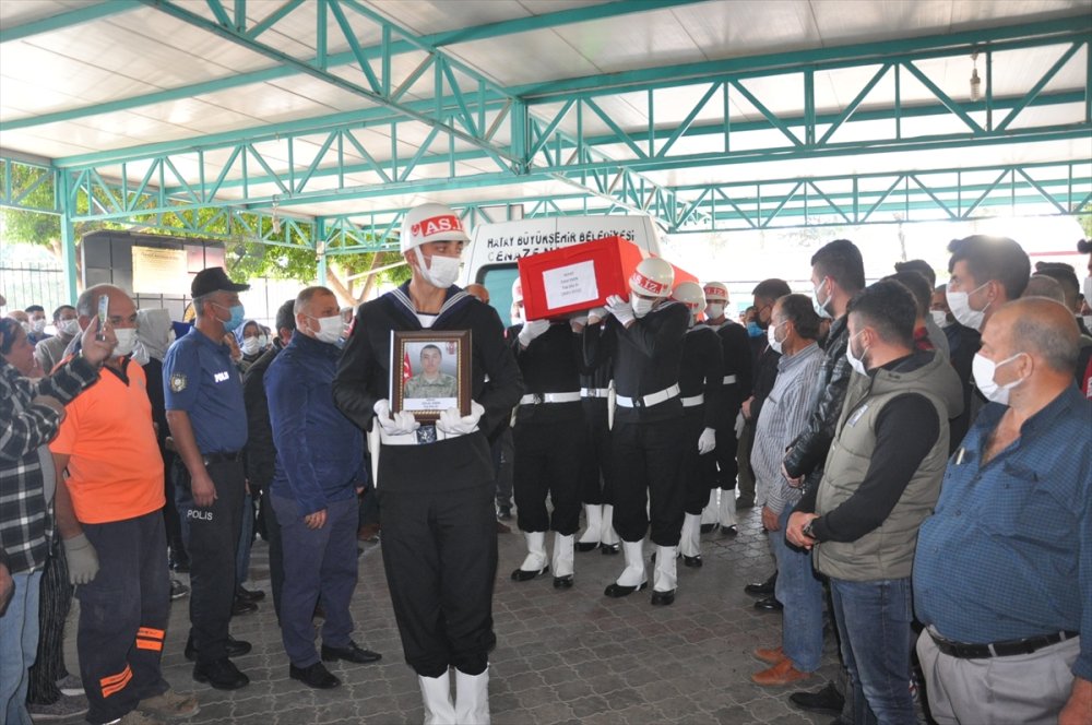 Tarsus'ta Şehit Celal Esen Toprağa Verildi