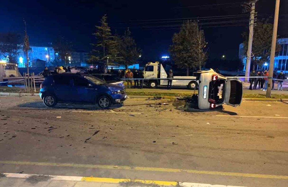 Aksaray'da 6 Otomobil Birbirine Girdi