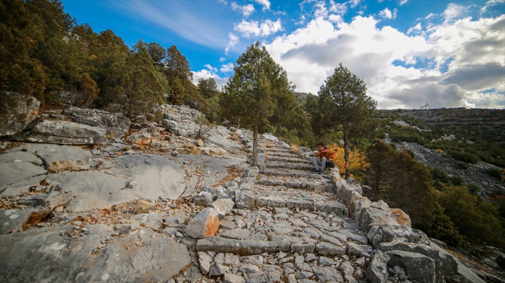 Akseki İlçesindeki Tarihi Evler Turistlerin İlgisini Çekiyor