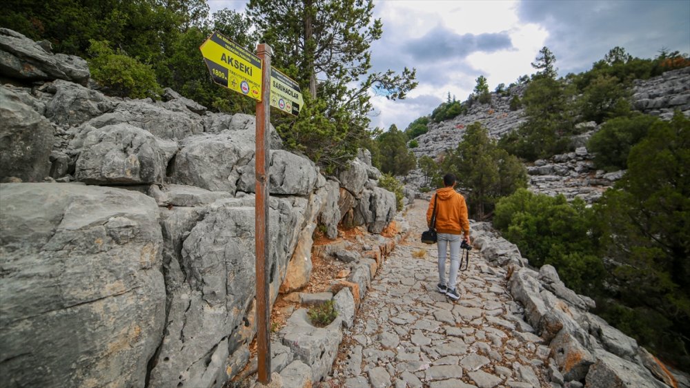 Akseki İlçesindeki Tarihi Evler Turistlerin İlgisini Çekiyor
