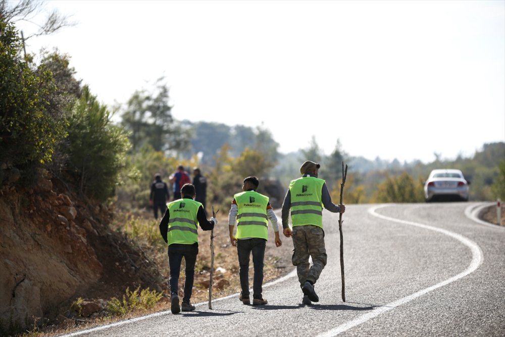 Mersin'de Kaybolan 3 Yaşındaki Çocuğu Arama Çalışmaları Sürüyor