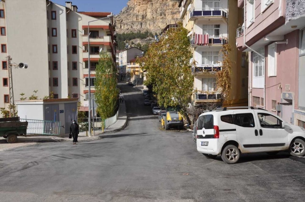 Ermenek'te Asfaltlama Çalışmaları Devam Ediyor