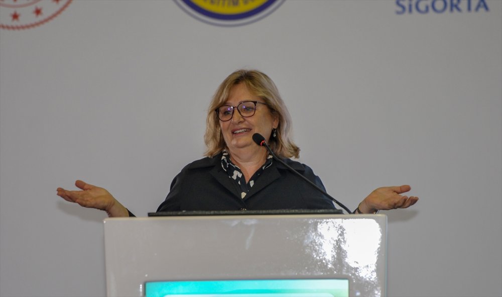 Kadın Köy Öğretmenleri Antalya'da Buluştu