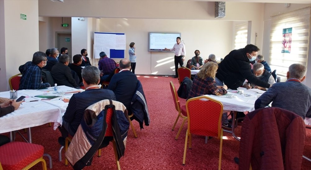 Karaman'da "Liderden Takıma, Takımdan Okula Projesi" Tanıtıldı