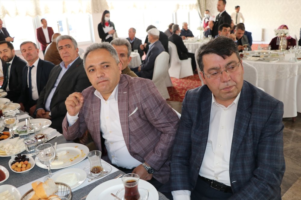 MHP'li Özdemir, Niğde'de Muhtarlarla Buluştu