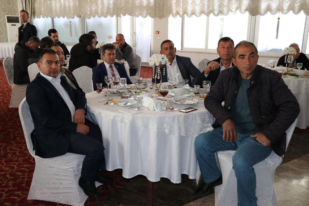 MHP'li Özdemir, Niğde'de Muhtarlarla Buluştu