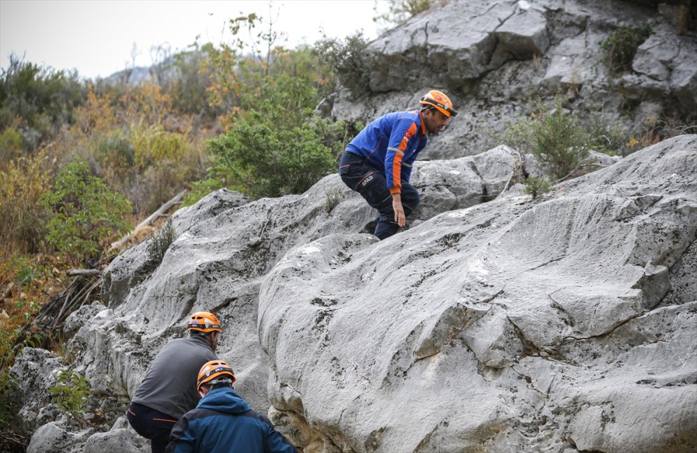 Gülnar'da Müslüme İçin Aramalar Kanyonda Sürüyor