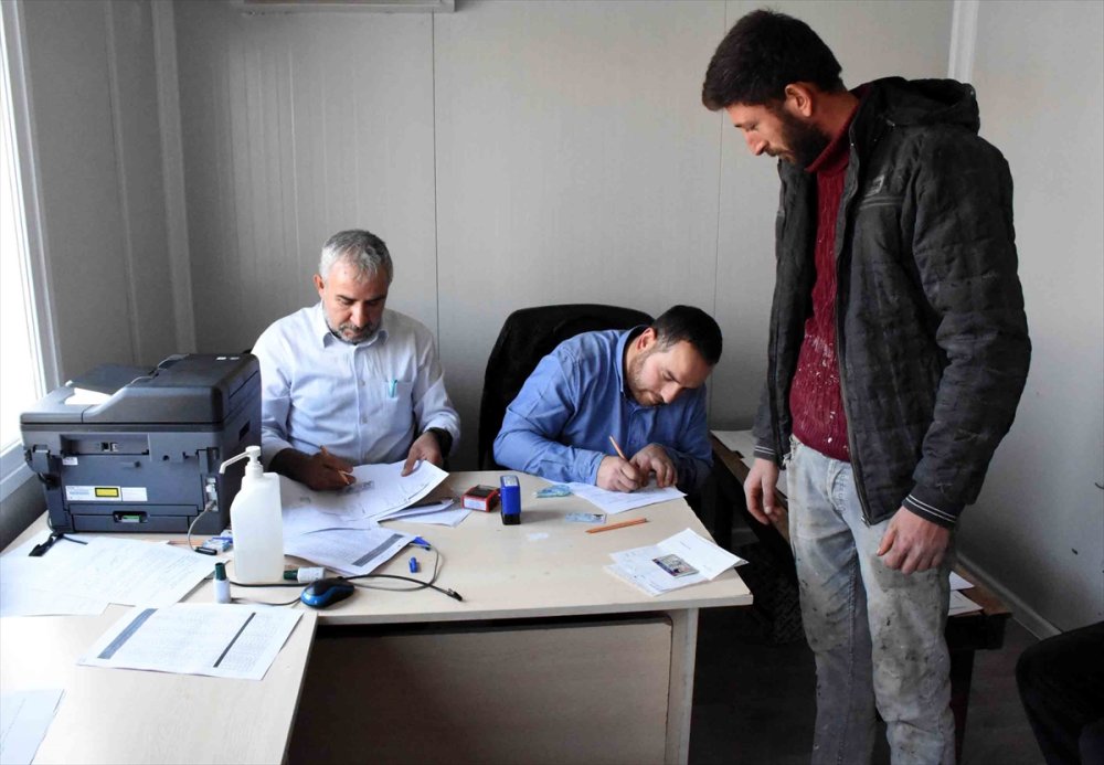 Aksaray'da Yapımı Tamamlanan 1620 Dükkan Hak Sahiplerine Teslim Ediliyor