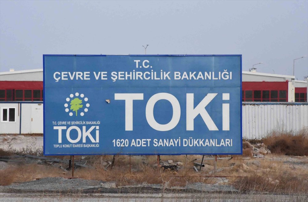 Aksaray'da Yapımı Tamamlanan 1620 Dükkan Hak Sahiplerine Teslim Ediliyor